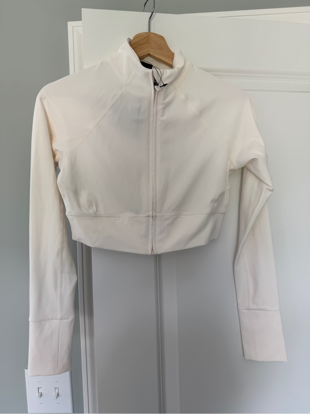 Fabletics Cropped Zip-Up Jacket in Off-White